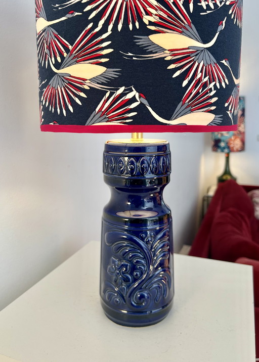 Medium-sized table lamp made of West German Pottery ceramic in vibrant cobalt blue.