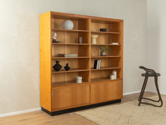 Image 1 of Vintage verkoopkast uit de jaren 50