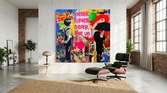 Image 1 of Motivo "Never Give Up" di Banksy – Opera esclusiva per la mostra su vetro acrilico | 90 × 90 cm
