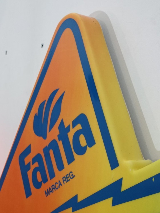 Image 1 of Origineel 60 cm Fanta Marca verlicht reclamebord, registratiejaar 1999.