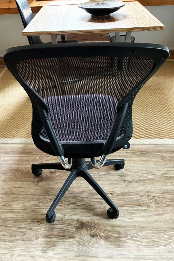 Office chair with adjustment option – Metal (photo 2 of 6)