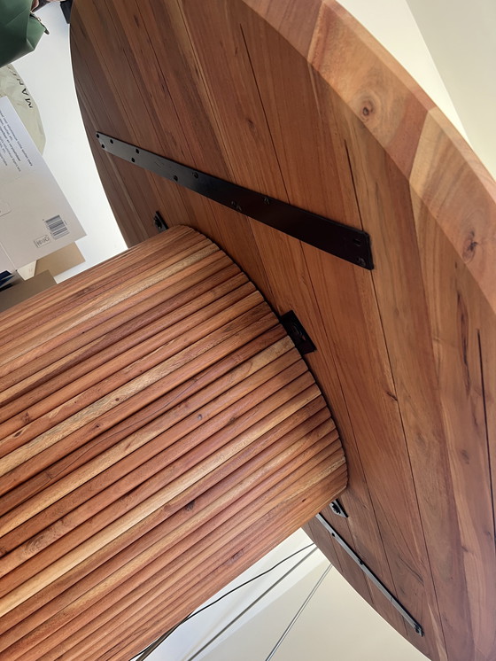 Image 1 of NOUS round dining table 140cm