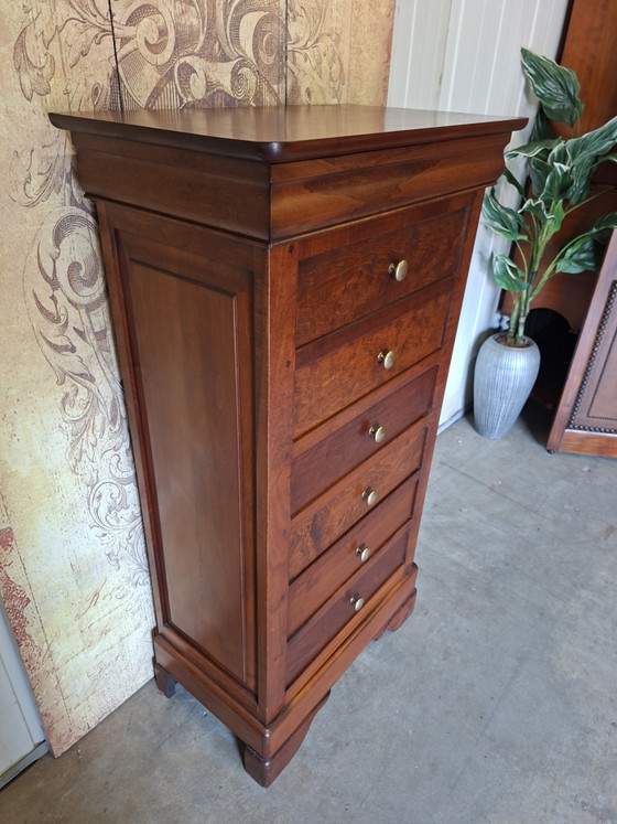Image 1 of Klassieke kersen ladenkast, apothekerskast. archiefkast afm. 71x41cm en 130cm hoog.
