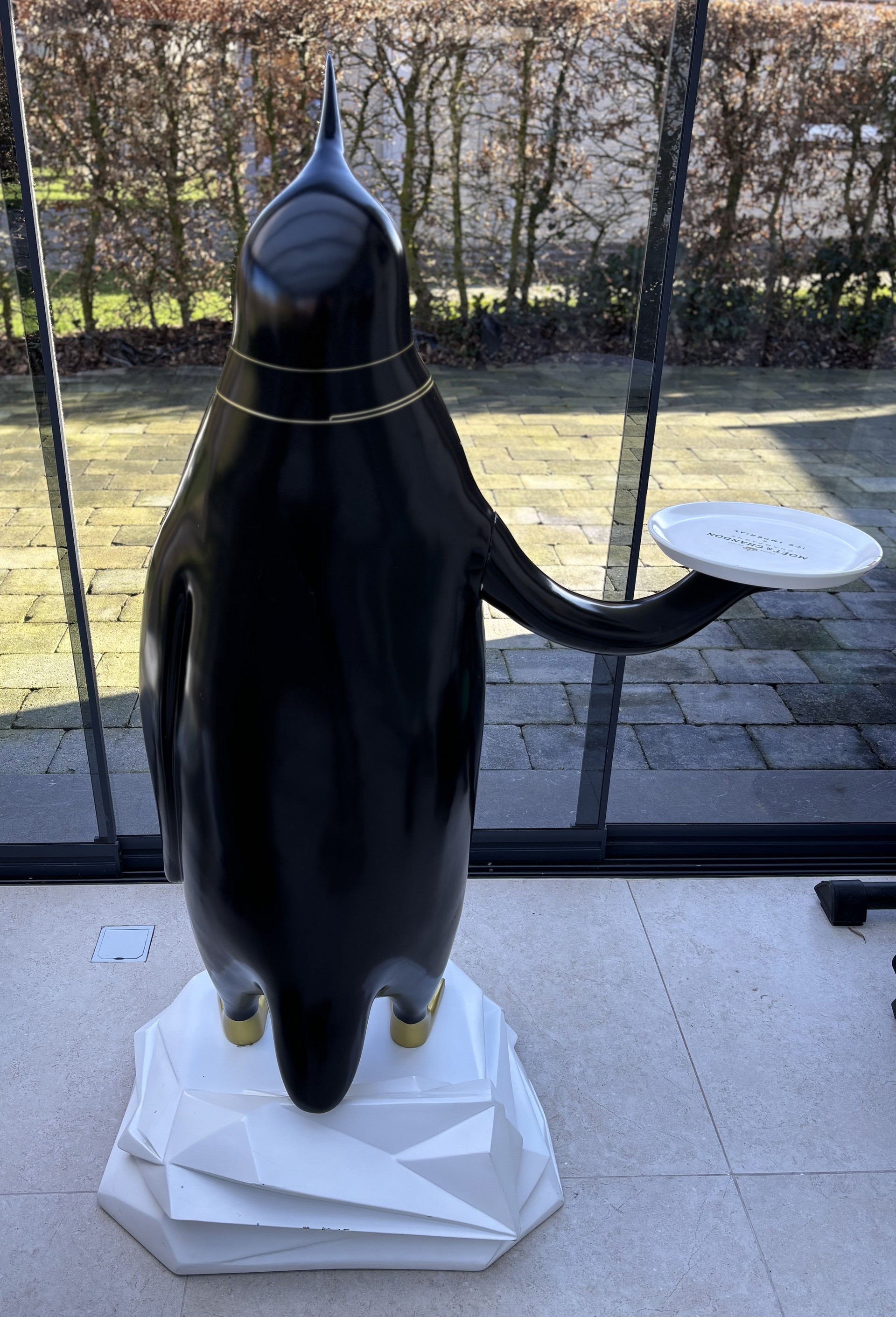 Display Penguin Moët & Chandon Ice Imperial | Whoppah