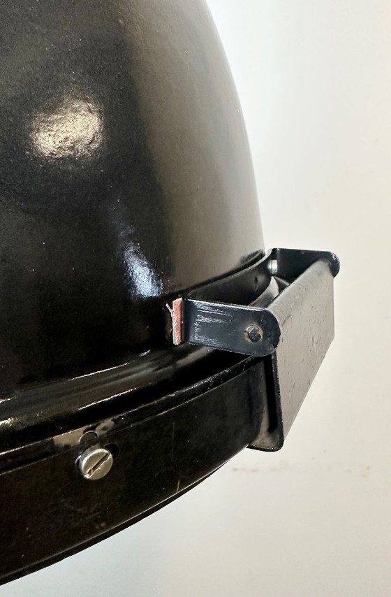 Image 1 of Faretto industriale in smalto nero con copertura in vetro convesso, anni '60