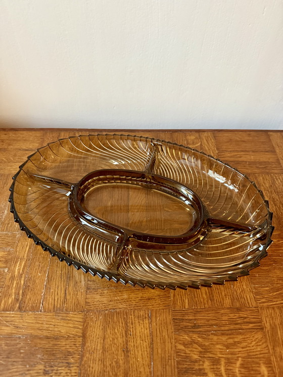 Image 1 of Piatto per antipasti in vetro fumé suddiviso in scomparti