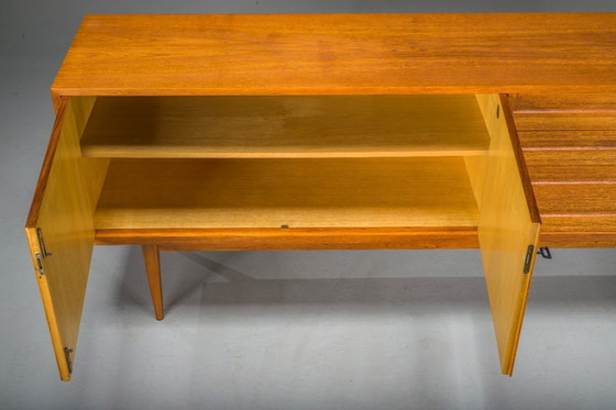 Image 1 of Mid-Century Duits teakhouten dressoir, jaren 60