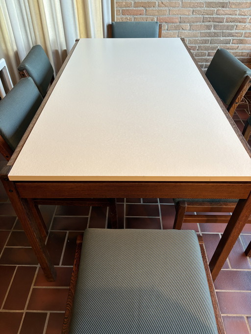 Pastoe Esstisch mit 6 Stühlen