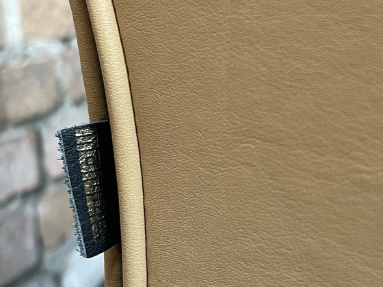 Image 1 of Montis Charly conoció a Hocker