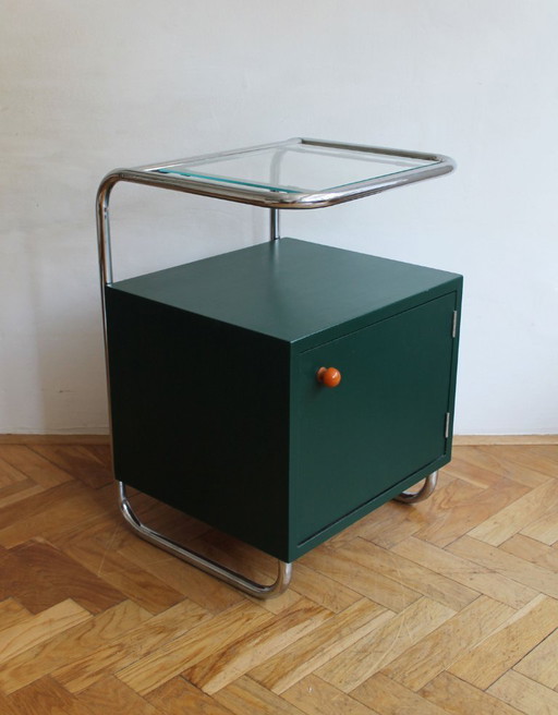 Zeldzaam Tsjechisch modernistisch nachtkastje van Kovona, jaren 1940.