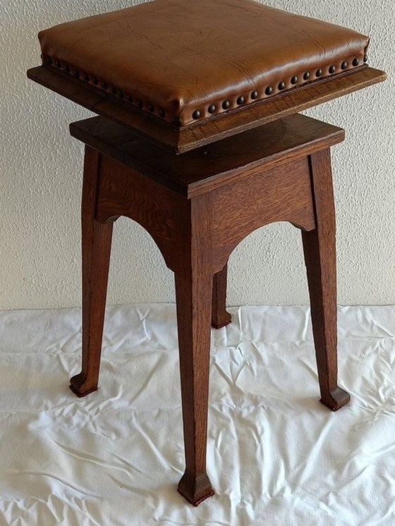 Image 1 of Antica sedia da pianoforte regolabile. Scuola di Amsterdam