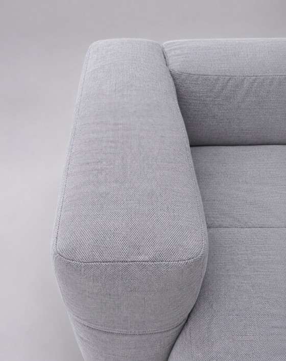 Image 1 of Viccarbe Savina 3-delige modulaire bank van Victor Carrasco in Kvadrat Steelcut Trio Mist Grey.
