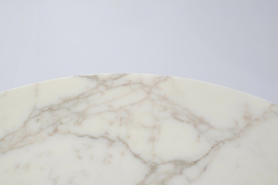 Image 1 of Tavolo da pranzo in marmo Tulip di Eero Saarinen per Knoll International.