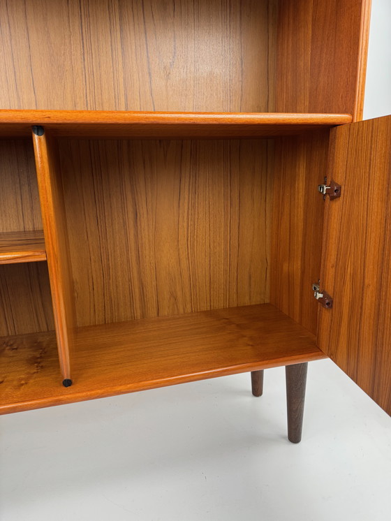 Image 1 of Libreria/mobile bar in teak danese: eleganza compatta di metà secolo