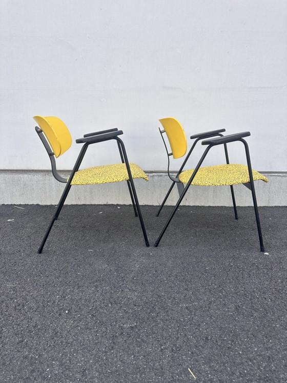 Image 1 of Mesa de centro y dos sillones, diseñados por Willy van Der Meeren, Bélgica, 1950.