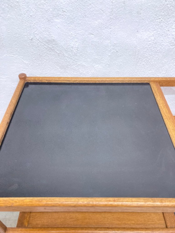 Image 1 of Dyrlund serveerwagen van eikenhout en resopal, Deens design uit de jaren 60/70.