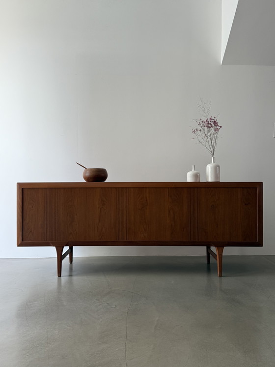 Image 1 of Ib-Kofod Larsen para aparador de teca Faarup Mobelfabrik, Dinamarca, años 60