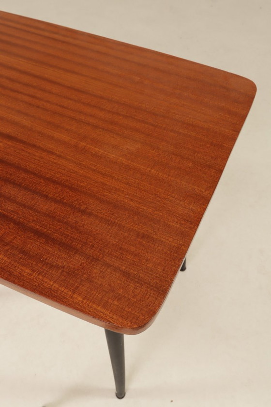 Image 1 of petite table basse vintage au design moderne des années 1970
