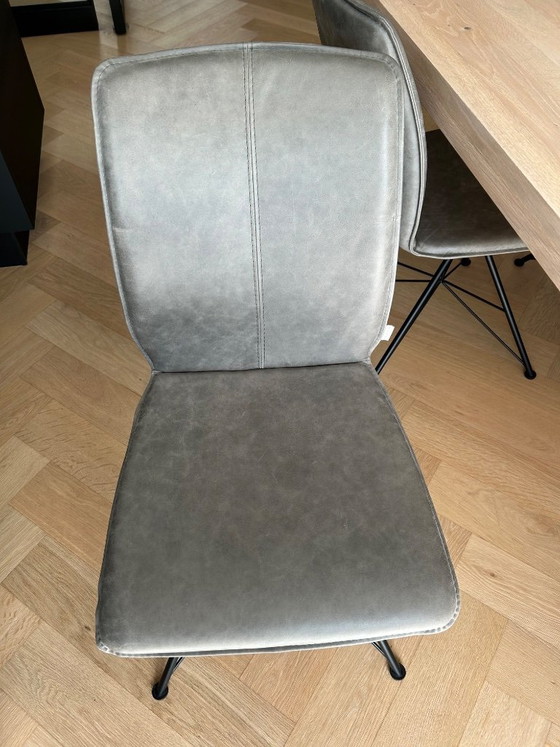 Image 1 of Tavolo da pranzo Bert Plantagie abbastanza nuovo - Rovere con struttura in metallo