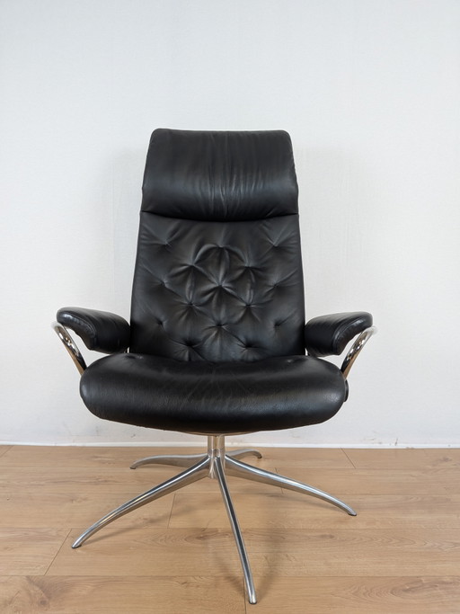 Poltrona reclinabile Stressless Magic | Pelle nera | Design scandinavo