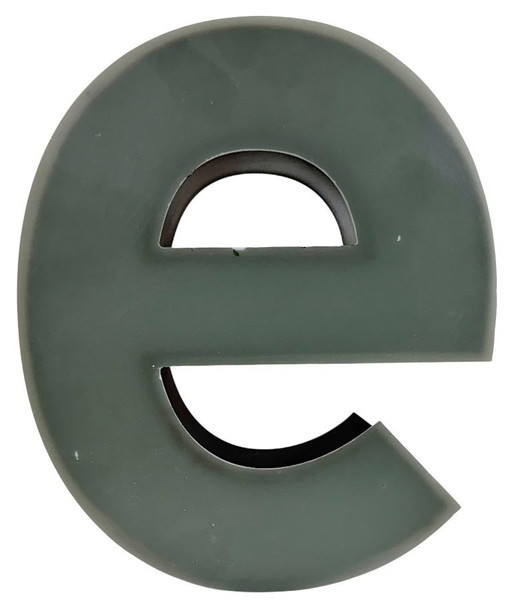 Lettera e illuminata grigia vintage, anni '70