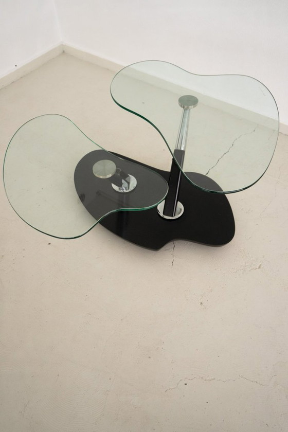 Image 1 of Tavolino con piano in vetro organico