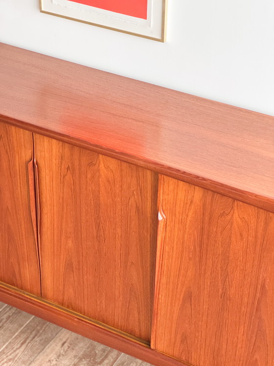 Image 1 of Buffet haut danois du Mid Century en teck par Axel Christensen Odder pour Odder Møbler
