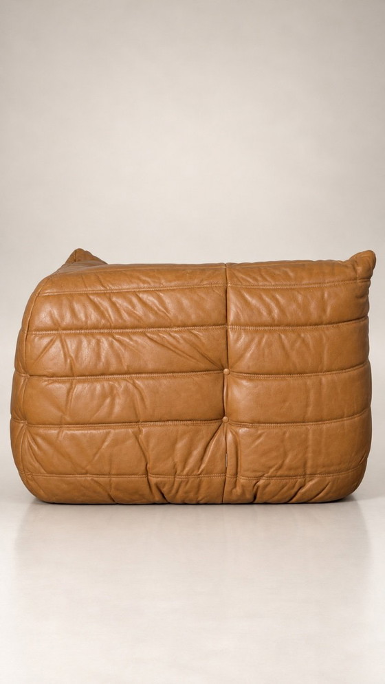 SET of 2 Togo sofas by Michel Ducaroy for Ligne Roset, in camel leather, Modular sofas, Beige (photo 9 of 12)