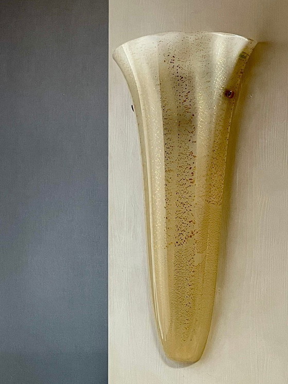 Image 1 of Vistosi Murano Glassworks, grande applique simple, verre artistique avec inclusions d'or. Italie, fin des années 1990, début