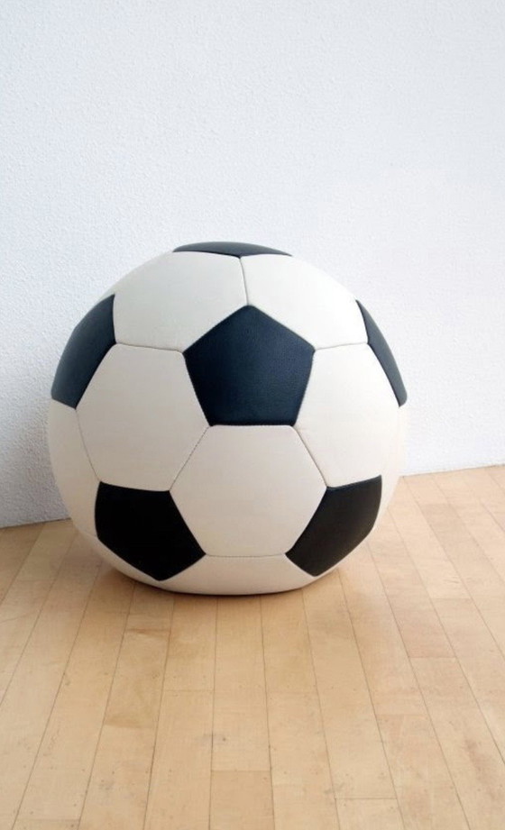 Image 1 of Playtime Foot leathet poef porta Studio Job voor Montis