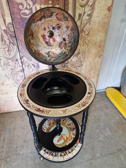 Magnifique globe bar