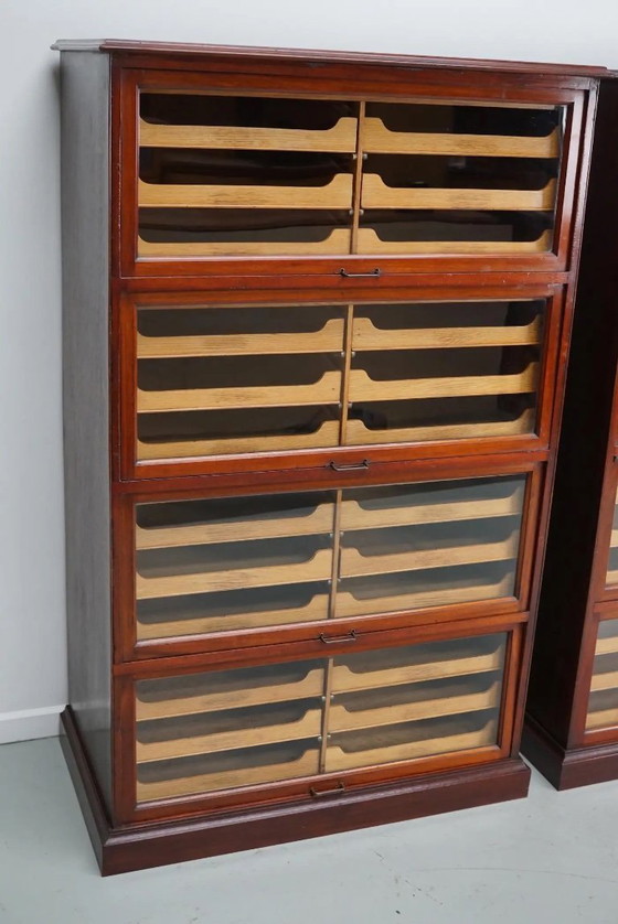 Image 1 of Armario de mercería inglés con puertas de cristal, circa 1920/1930