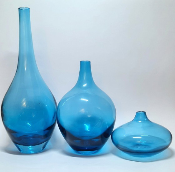 Image 1 of Set of 3 hand-blown turquoise designer vases – Ocean Blue Collection