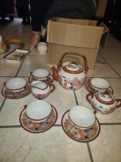 Servicio de té de geisha japonesa 