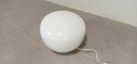 Lampada da terra ionica di Carl Öjerstam