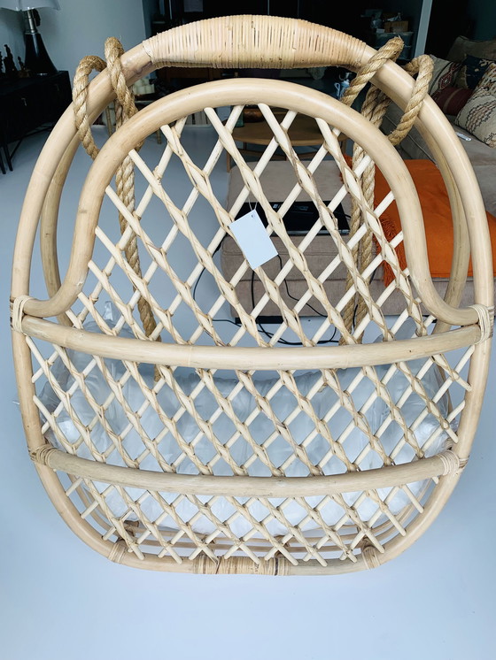 Image 1 of 1-persoons rotan hangstoel
