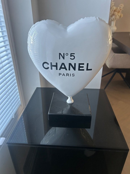 Chanel balloon heart cobra art naor