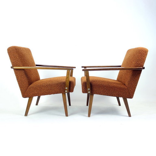 Par de sillones de estilo moderno de mediados de siglo, fabricados por Tatra en Checoslovaquia en la década de 1960.