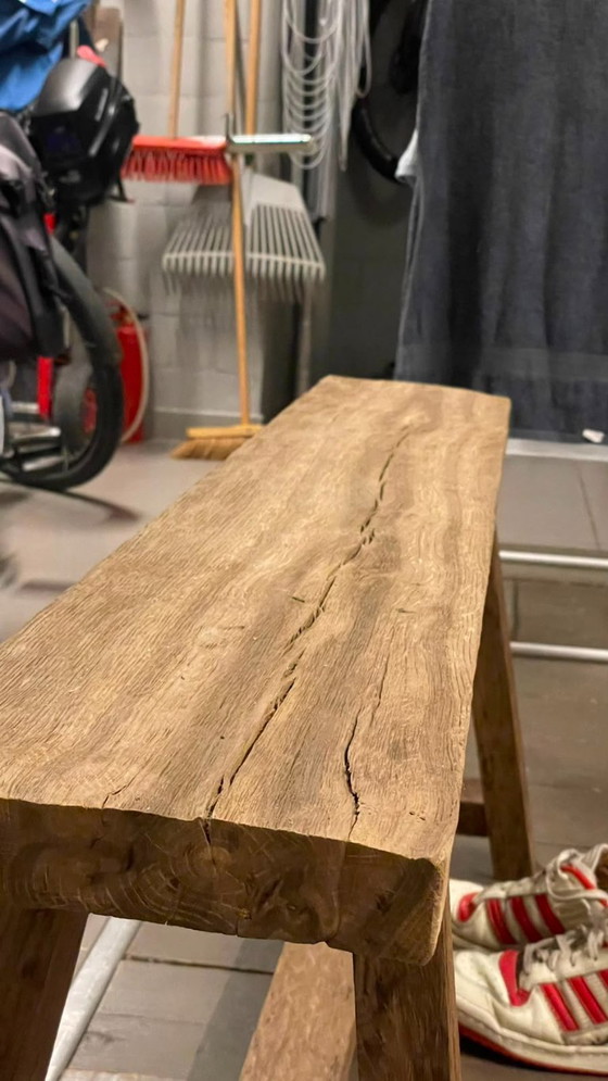 Handgefertigte Bank aus massiver Eiche – Beistelltische, Wood (photo 5 of 8)