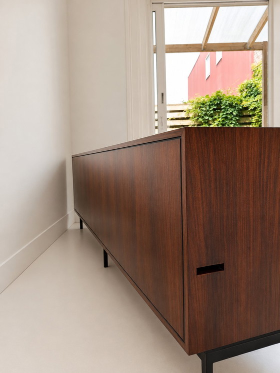 Vintage minimalistisch dressoir – Wood (photo 3 of 15)