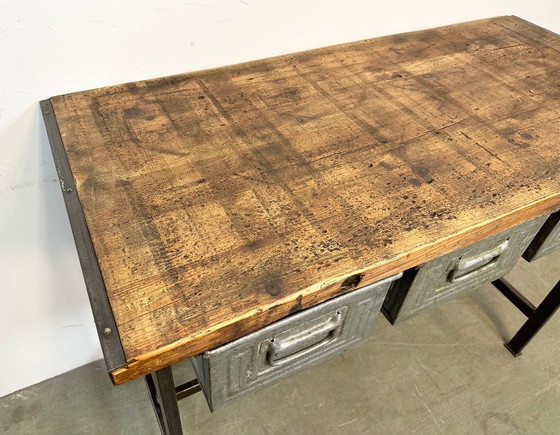 Image 1 of Table de travail industrielle à trois tiroirs en fer, années 1960