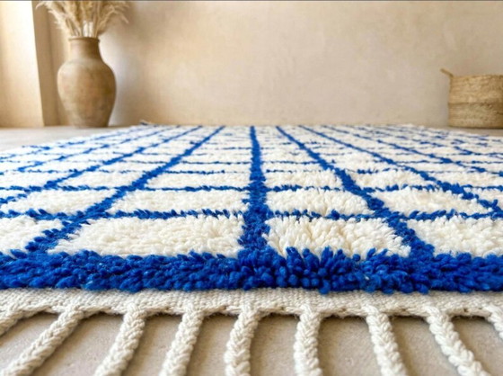 Image 1 of Luxury Handmade Rug 250cmx200cm 