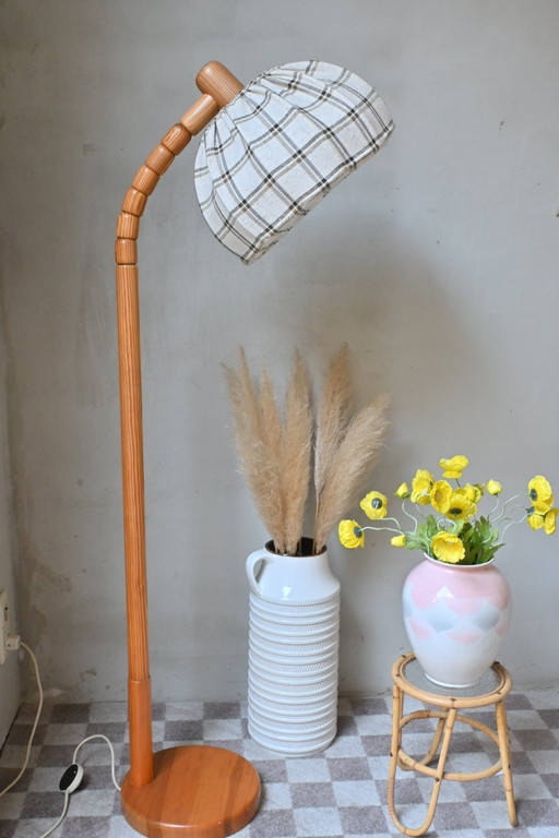 Adjustable Vintage Floor Lamp - Solid Pine, Steinhauer 1970s