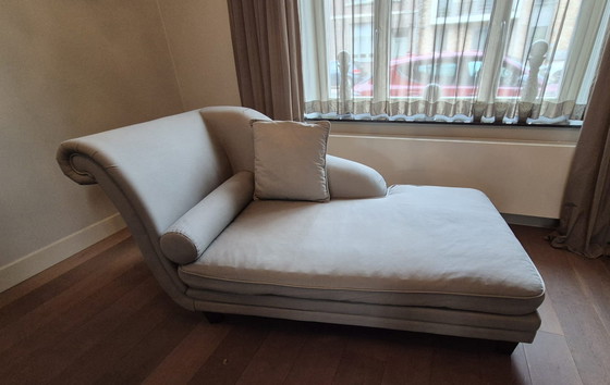 Image 1 of Chaise longue. 
