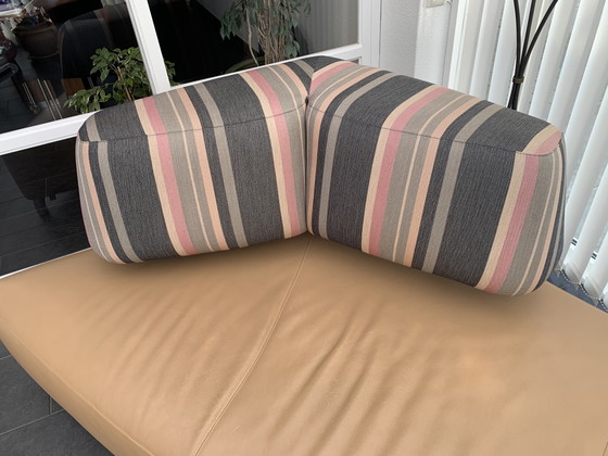 Image 1 of Leolux Archipel sofa