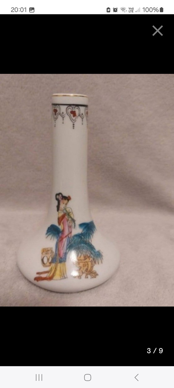 25 Chinese Minivaasjes Of Minikandelaar – Vazen, Porcelain (photo 6 of 8)