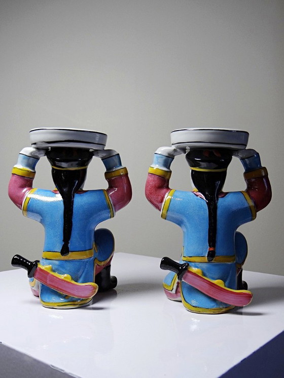 Image 1 of Paire de bougeoirs en porcelaine chinoise peinte à la main, années 1950-1970