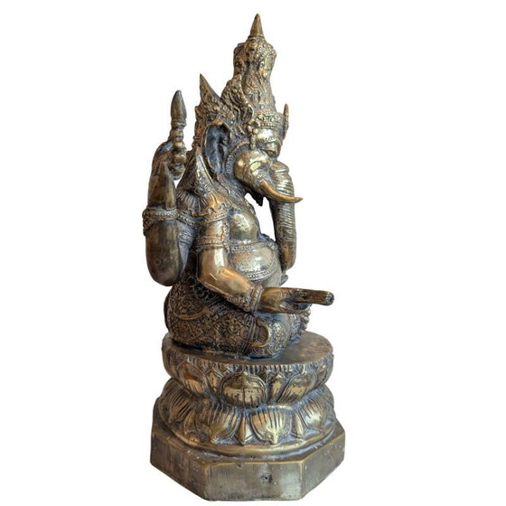 Ganesha con Buda coronado – bronce dorado antiguo, estilo jemer – lote 152 – Esculturas, Bronze (photo 3 of 10)