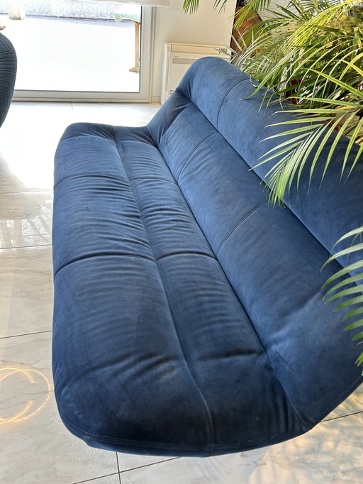 Canapé Ligne Roset Manarola et son puf