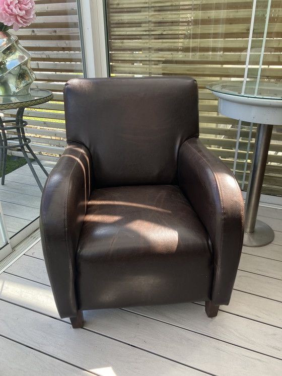 Image 1 of La poltrona in pelle marrone in stile Art Déco